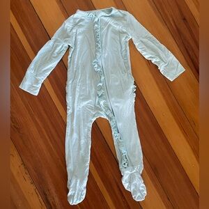 Posh Peanut Footie 6-9 months